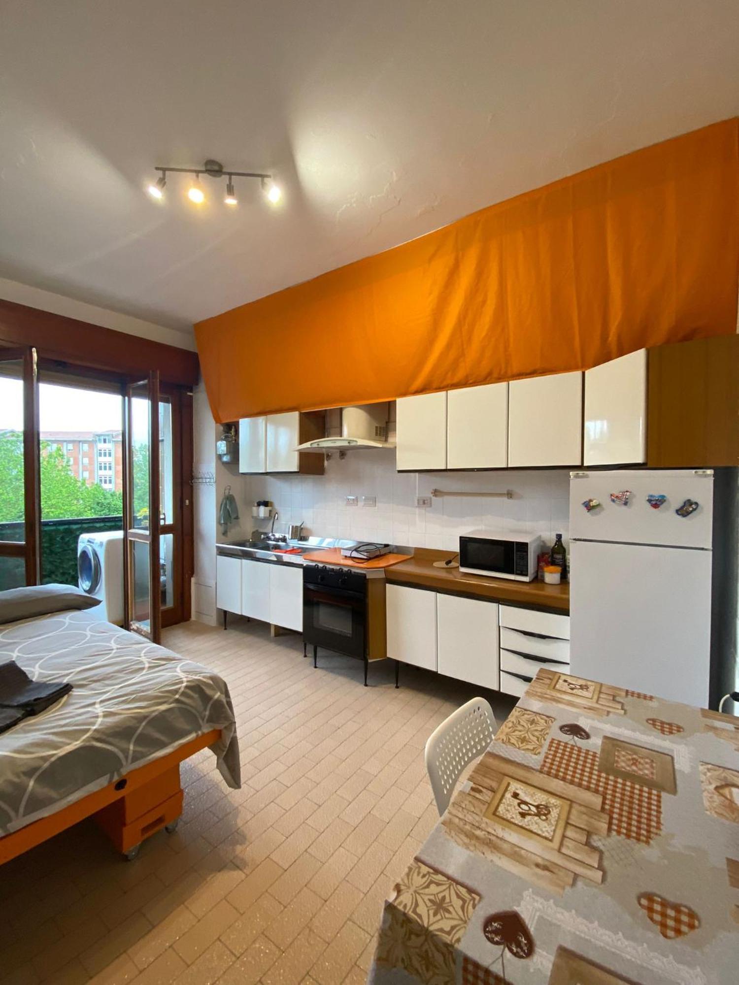 I Feel Orange Hotel Legnano Eksteriør billede